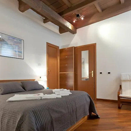 In Paglia Apartment