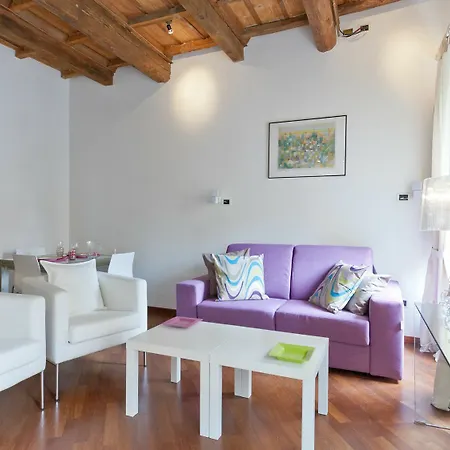 In Paglia Apartment *